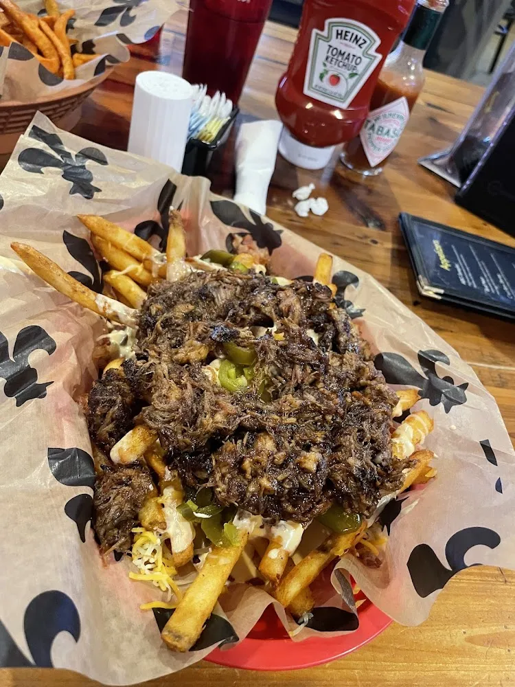 Knockout Fries with Pulled Pork